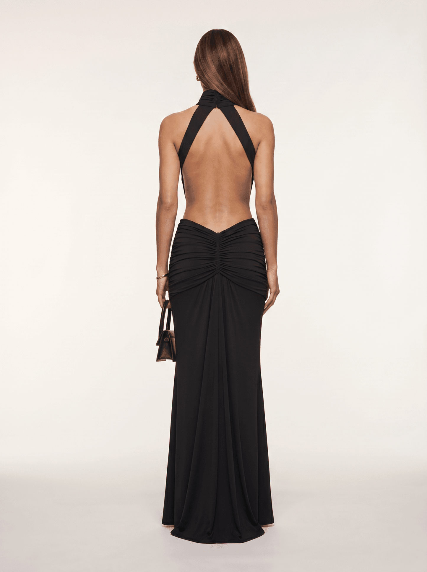 Silvia | Vestido Largo con Escote Halter - Elegancia y Glamour - Marina Durán